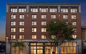 Best Western Plus Hotel Montreal 4*